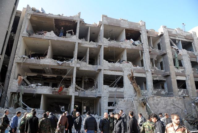 Δύο αιματηρές εκρήξεις με δεκάδες νεκρούς και τραυματίες στη Δαμασκό